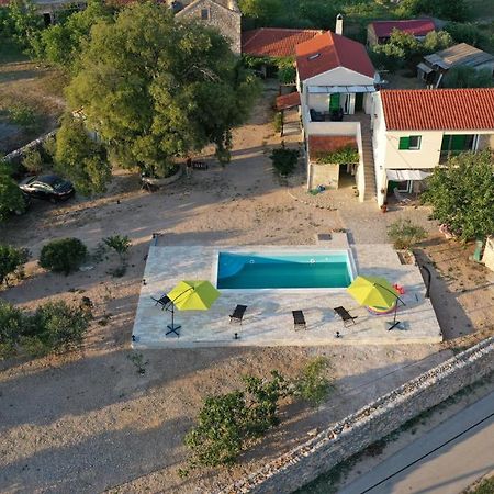 Marcelovi Dvori Bed & Breakfast Пировац Екстериор снимка
