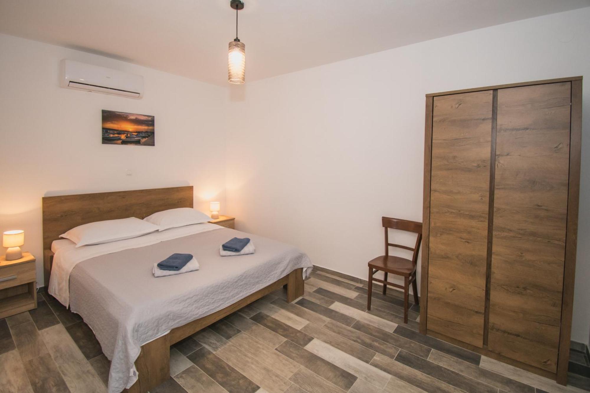Marcelovi Dvori Bed & Breakfast Пировац Стая снимка