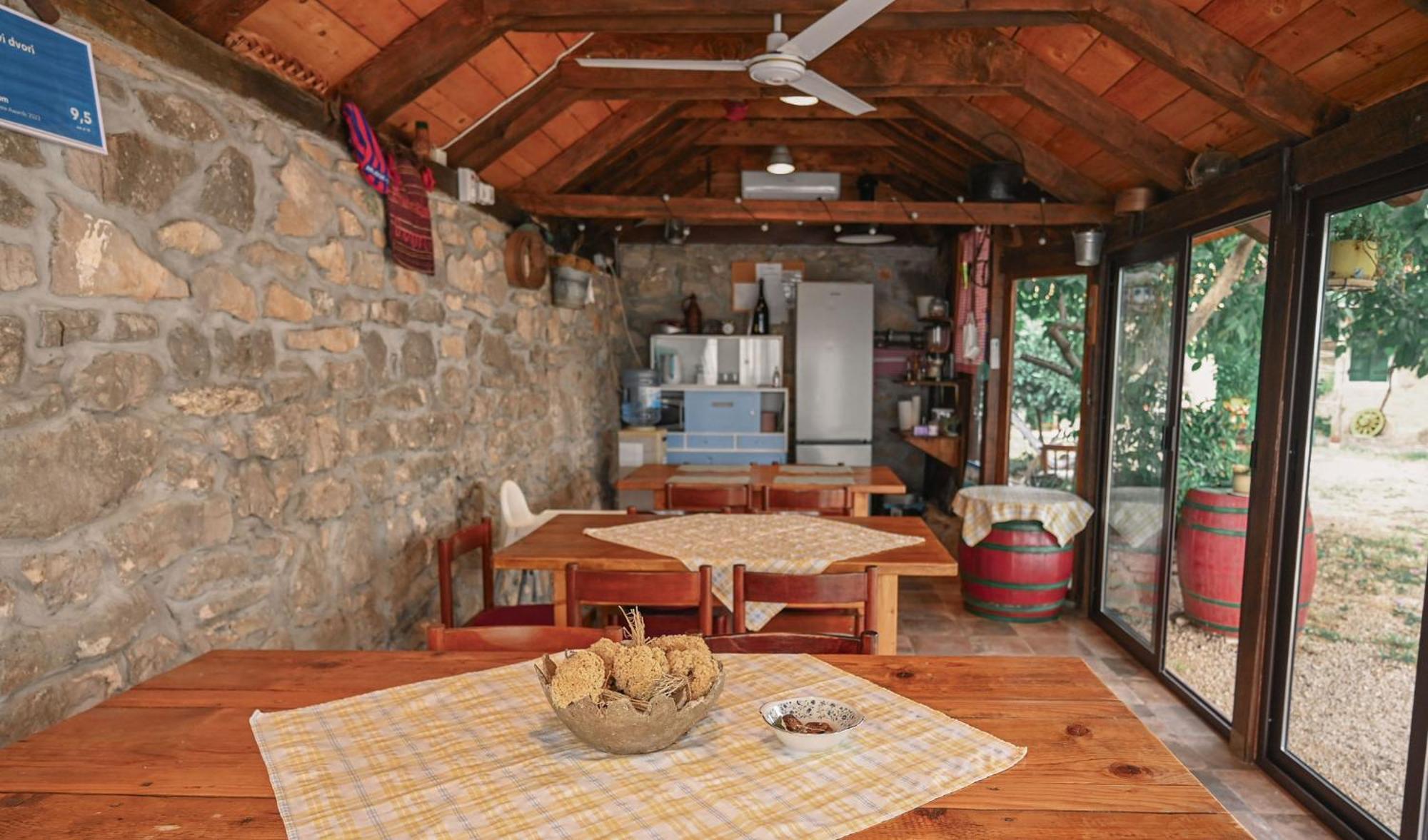 Marcelovi Dvori Bed & Breakfast Пировац Екстериор снимка